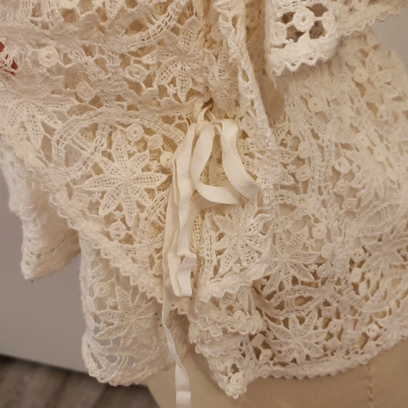 JILL STAURT HAMPTON EYELET COLDSHOULDER TOP - Picture 4 of 5